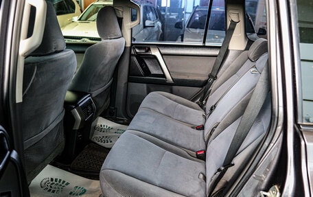 Toyota Land Cruiser Prado 150 рестайлинг 2, 2013 год, 2 989 000 рублей, 20 фотография