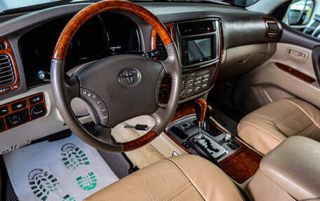 Toyota Land Cruiser 100 рестайлинг 2, 2007 год, 2 899 000 рублей, 9 фотография