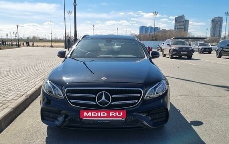 Mercedes-Benz E-Класс, 2018 год, 2 990 000 рублей, 3 фотография