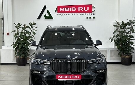 BMW X7, 2022 год, 15 000 000 рублей, 2 фотография