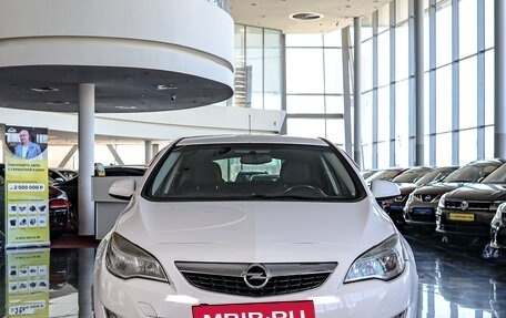 Opel Astra J, 2011 год, 999 000 рублей, 3 фотография