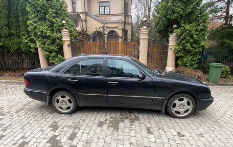 Mercedes-Benz E-Класс, 2000 год, 700 000 рублей, 2 фотография