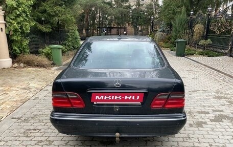 Mercedes-Benz E-Класс, 2000 год, 700 000 рублей, 4 фотография