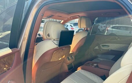 Bentley Bentayga I, 2016 год, 13 500 000 рублей, 13 фотография