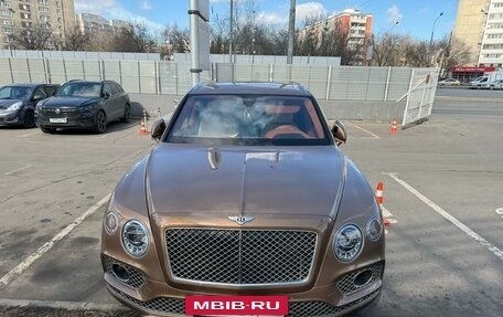 Bentley Bentayga I, 2016 год, 13 500 000 рублей, 2 фотография