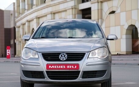 Volkswagen Polo IV рестайлинг, 2006 год, 700 000 рублей, 2 фотография