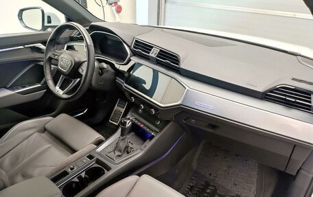 Audi Q3, 2021 год, 4 500 000 рублей, 7 фотография