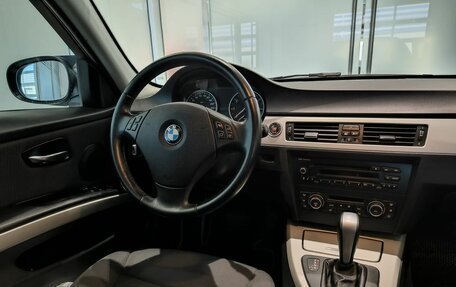 BMW 3 серия, 2011 год, 1 139 000 рублей, 13 фотография