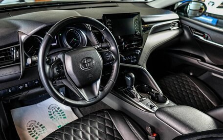 Toyota Camry, 2021 год, 3 549 000 рублей, 9 фотография