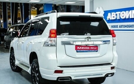Toyota Land Cruiser Prado 150 рестайлинг 2, 2011 год, 3 033 000 рублей, 10 фотография