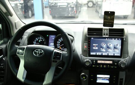 Toyota Land Cruiser Prado 150 рестайлинг 2, 2011 год, 3 033 000 рублей, 18 фотография