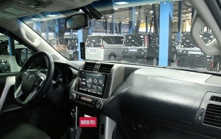 Toyota Land Cruiser Prado 150 рестайлинг 2, 2011 год, 3 033 000 рублей, 21 фотография