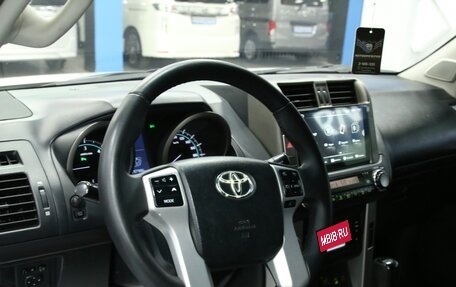 Toyota Land Cruiser Prado 150 рестайлинг 2, 2011 год, 3 033 000 рублей, 16 фотография