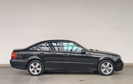 Mercedes-Benz E-Класс, 2003 год, 670 000 рублей, 4 фотография