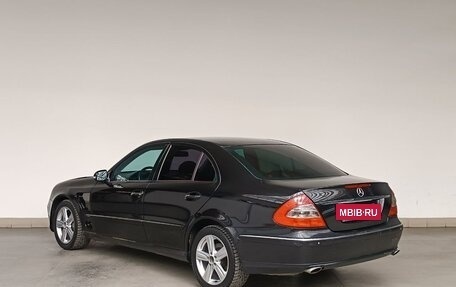 Mercedes-Benz E-Класс, 2003 год, 670 000 рублей, 7 фотография