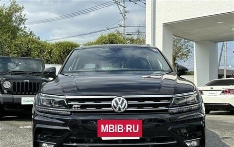Volkswagen Tiguan II, 2020 год, 1 790 000 рублей, 2 фотография