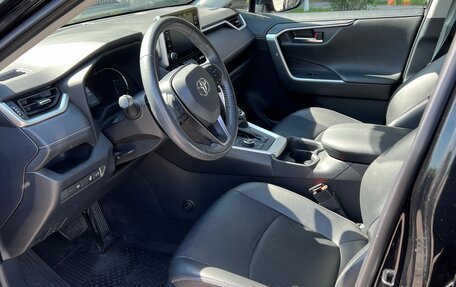 Toyota RAV4, 2019 год, 3 680 000 рублей, 5 фотография