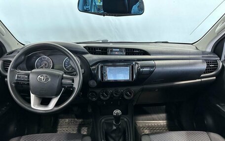 Toyota Hilux VIII, 2018 год, 3 219 750 рублей, 4 фотография