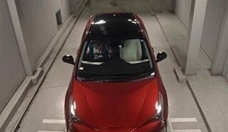 Toyota Prius IV XW50, 2018 год, 2 250 000 рублей, 11 фотография