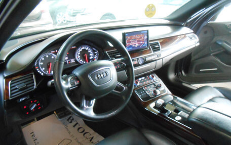 Audi A8, 2013 год, 1 950 000 рублей, 13 фотография