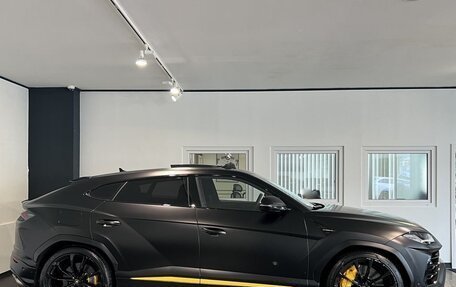 Lamborghini Urus I, 2021 год, 37 000 000 рублей, 4 фотография