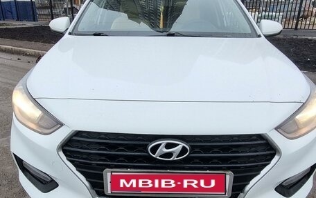 Hyundai Solaris II рестайлинг, 2017 год, 963 000 рублей, 1 фотография