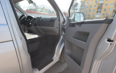 Volkswagen Caravelle T5, 2012 год, 2 950 000 рублей, 14 фотография