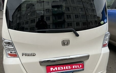 Honda Freed I, 2008 год, 1 050 000 рублей, 4 фотография