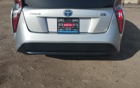 Toyota Prius IV XW50, 2018 год, 1 830 000 рублей, 4 фотография