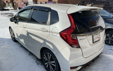 Honda Fit III, 2019 год, 1 750 000 рублей, 2 фотография