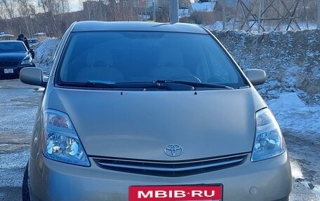 Toyota Prius, 2005 год, 660 000 рублей, 2 фотография