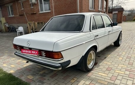 Mercedes-Benz W123, 1985 год, 399 000 рублей, 5 фотография