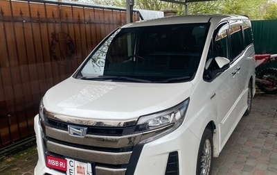 Toyota Noah III, 2019 год, 2 750 000 рублей, 1 фотография