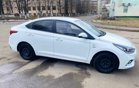 Hyundai Solaris II рестайлинг, 2019 год, 1 650 000 рублей, 2 фотография