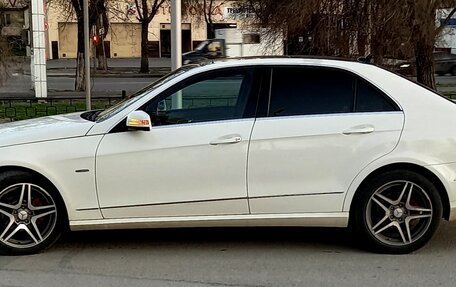 Mercedes-Benz E-Класс, 2010 год, 1 800 000 рублей, 3 фотография
