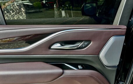 Cadillac Escalade V, 2022 год, 14 280 000 рублей, 9 фотография