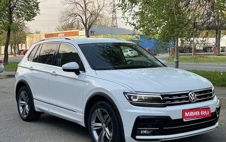Volkswagen Tiguan II, 2018 год, 4 000 000 рублей, 1 фотография