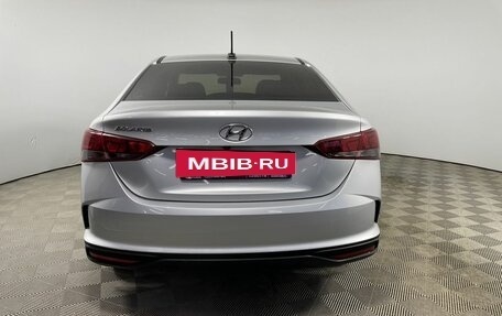 Hyundai Solaris II рестайлинг, 2021 год, 1 815 000 рублей, 5 фотография