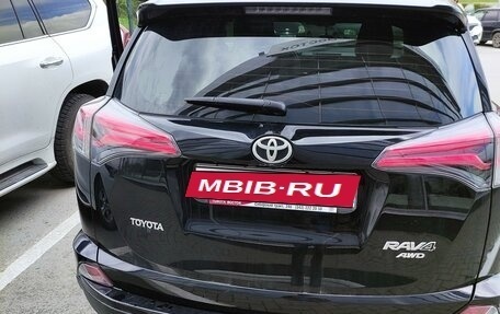 Toyota RAV4, 2018 год, 3 350 000 рублей, 3 фотография