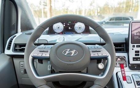 Hyundai Staria, 2023 год, 7 490 000 рублей, 21 фотография