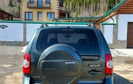 Chevrolet Niva I рестайлинг, 2012 год, 690 000 рублей, 2 фотография