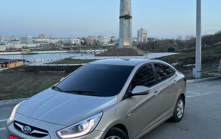 Hyundai Solaris II рестайлинг, 2014 год, 695 000 рублей, 1 фотография