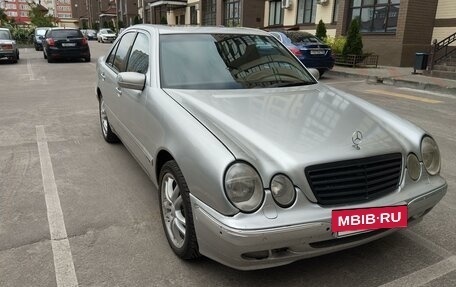 Mercedes-Benz E-Класс, 2000 год, 550 000 рублей, 2 фотография