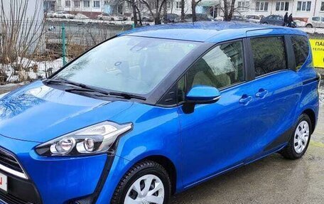 Toyota Sienta II, 2017 год, 1 679 000 рублей, 2 фотография