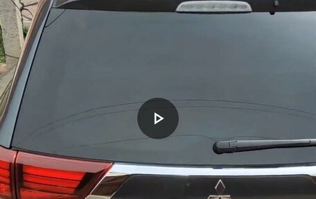 Mitsubishi Outlander III рестайлинг 3, 2017 год, 2 250 000 рублей, 5 фотография