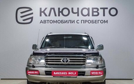Toyota Land Cruiser 100 рестайлинг 2, 2007 год, 2 800 000 рублей, 2 фотография