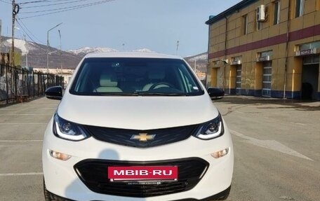 Chevrolet Bolt, 2018 год, 1 800 000 рублей, 2 фотография