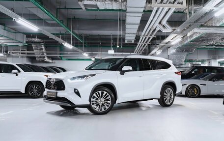 Toyota Highlander, 2023 год, 7 000 000 рублей, 1 фотография