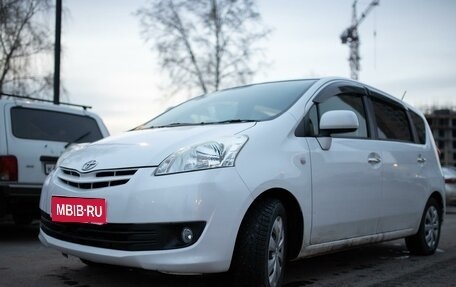 Toyota Passo Sette, 2011 год, 1 030 000 рублей, 1 фотография