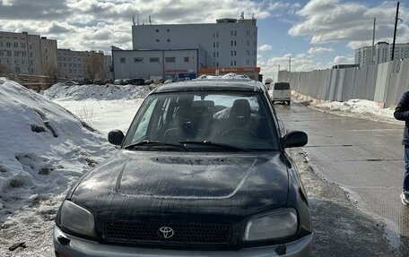 Toyota RAV4, 1997 год, 330 000 рублей, 1 фотография
